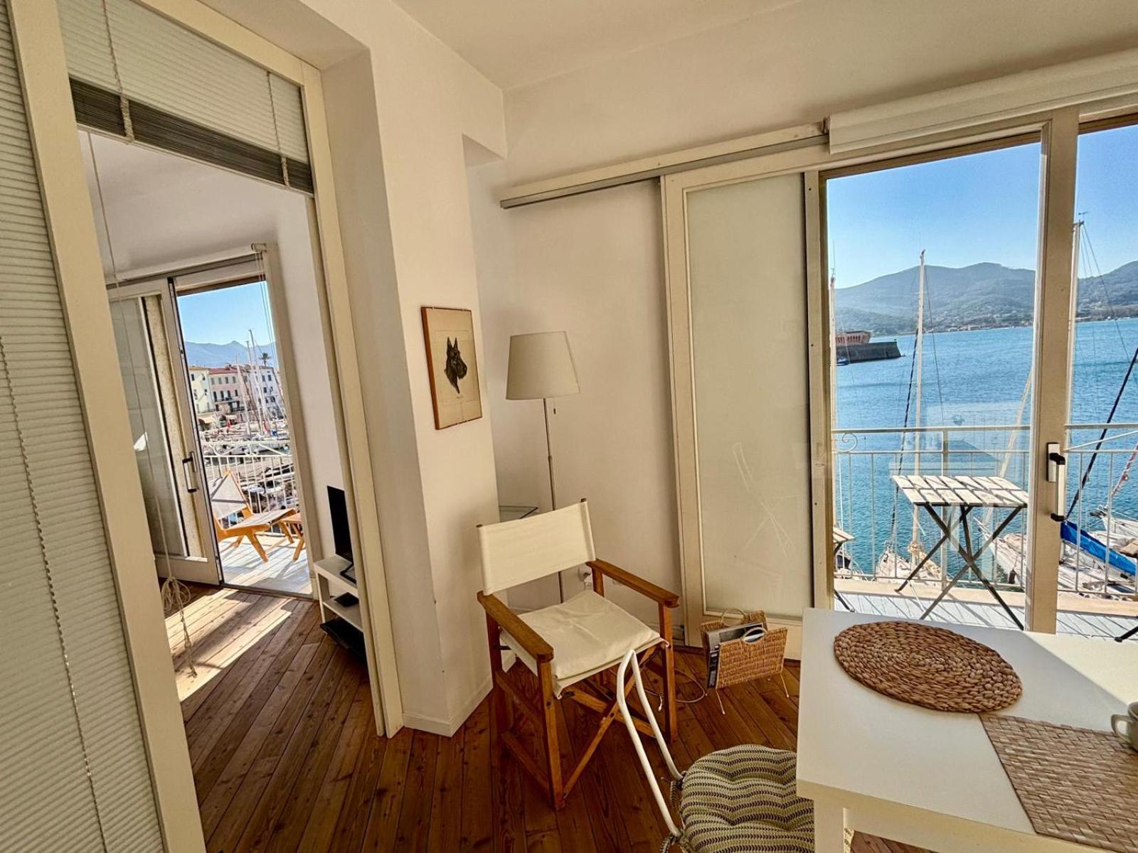 Monolocale La Darsena Apartment Portoferraio Bagian luar foto